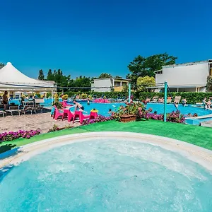 Blu Marlin A Schiera Aparthotel