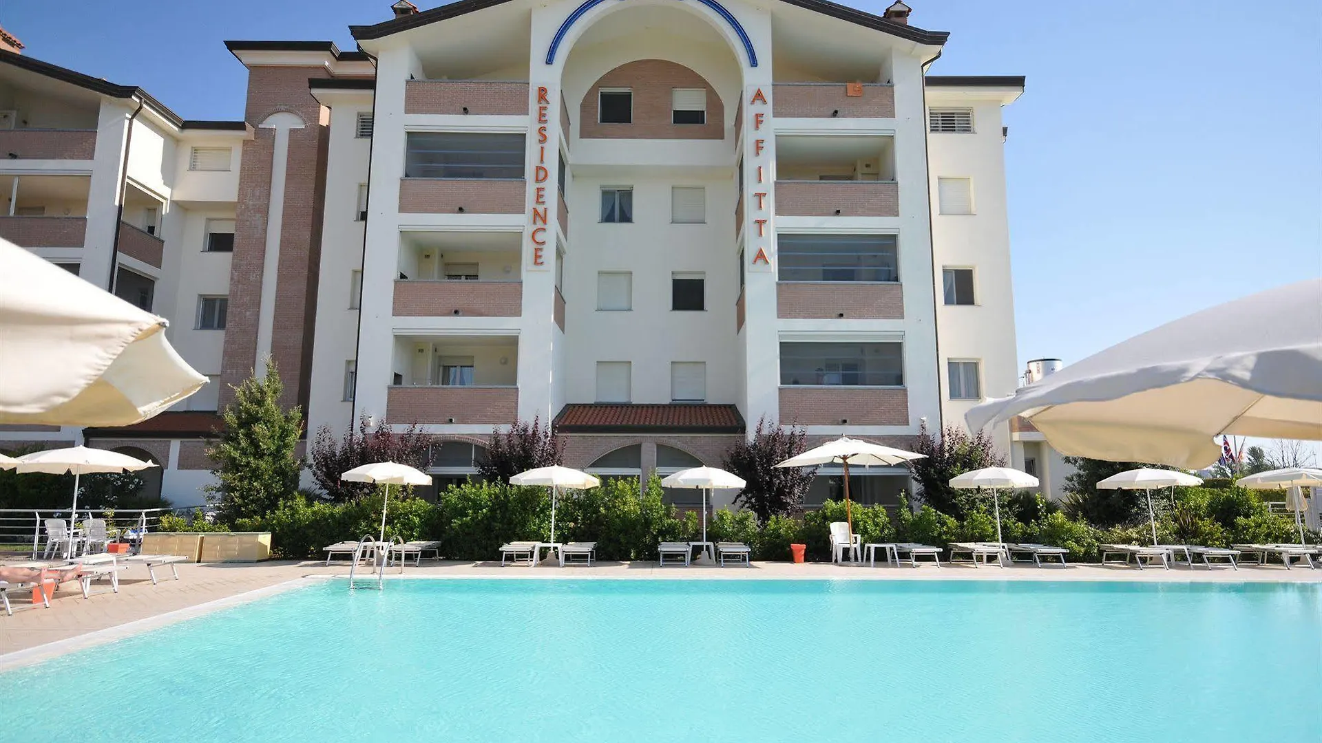 Residence Cleo Llido Degli Estensi Aparthotel